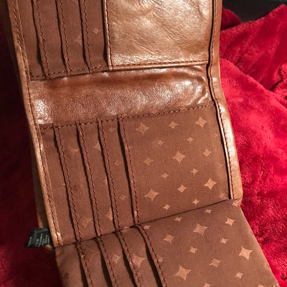 Fossil wallet